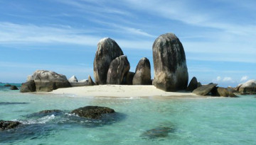 Pulau Batu Berlayar
